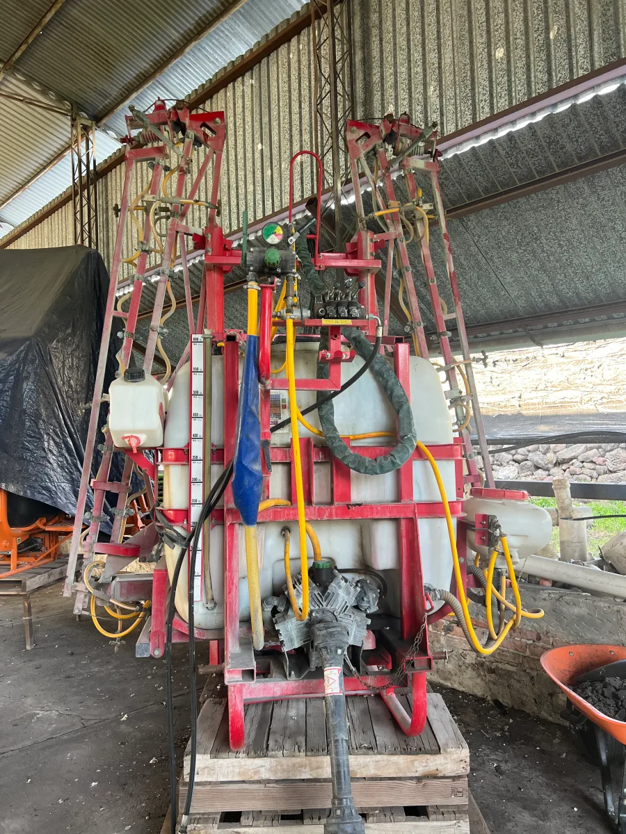 Equipo utilizado para preparación del suelo